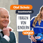 Olaf Scholz bei Logo