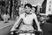 Audrey Hepburn und Gergory Peck auf einem Motorroller