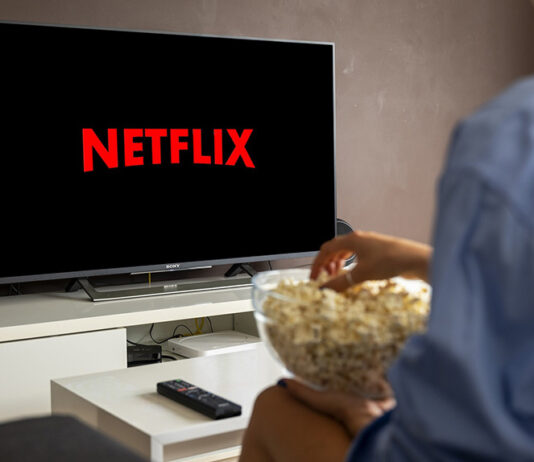 netflix streaming popcorn