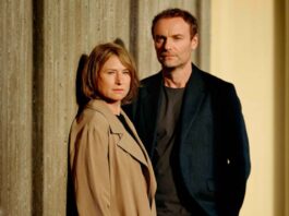 Corinna Harfouch und Mark Waschke beim rbb-Tatort.