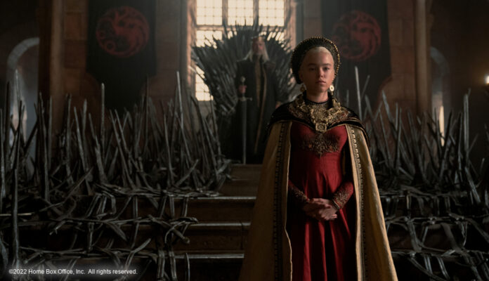 Rhaenyra Targaryen vor dem Eisernen Thron