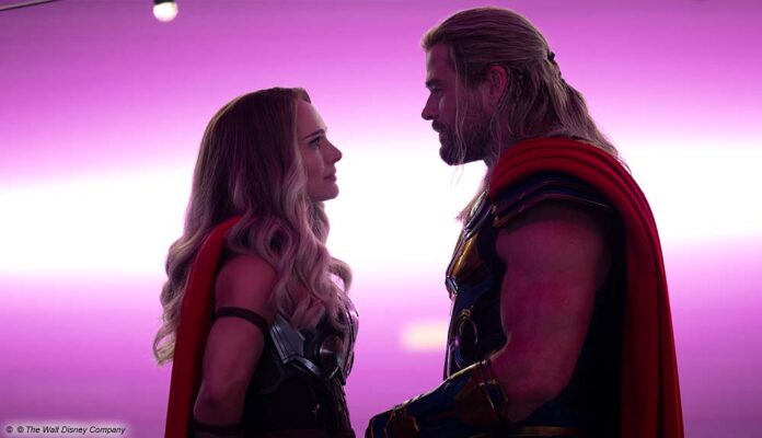 Thor: Love and Thunder mit Nathalie Portman und Chris Hemsworth feiert Streaming-Premiere am Disney+ Day