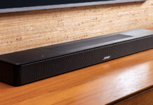 Soundbar unter Fernseher