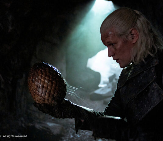 Daemon Targaryen und ein Drachenei