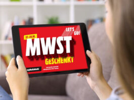 Tablet mit Werbebanner von Media Markt
