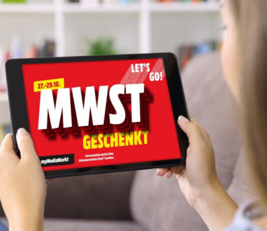Tablet mit Werbebanner von Media Markt