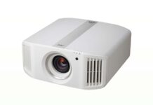 Der 4K-Beamer JVC DLA-NP5