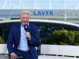 Boris Becker mit Mikrofon