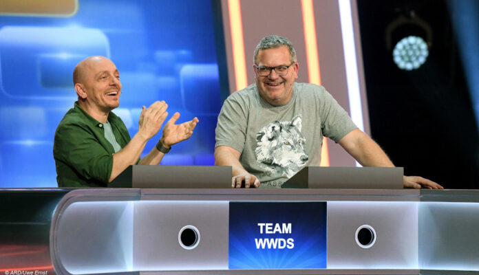 Elton und Bernhard Hoëcker beim Quizduell