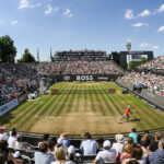 Die Boss Open, das Tennis-Turnier auf Rasenplatz mit Publikum, zu sehen bei Servus TV Deutschland