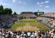 Die Boss Open, das Tennis-Turnier auf Rasenplatz mit Publikum, zu sehen bei Servus TV Deutschland