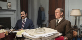 Justin Theroux und Woody Harrelson in "White House Plumbers".