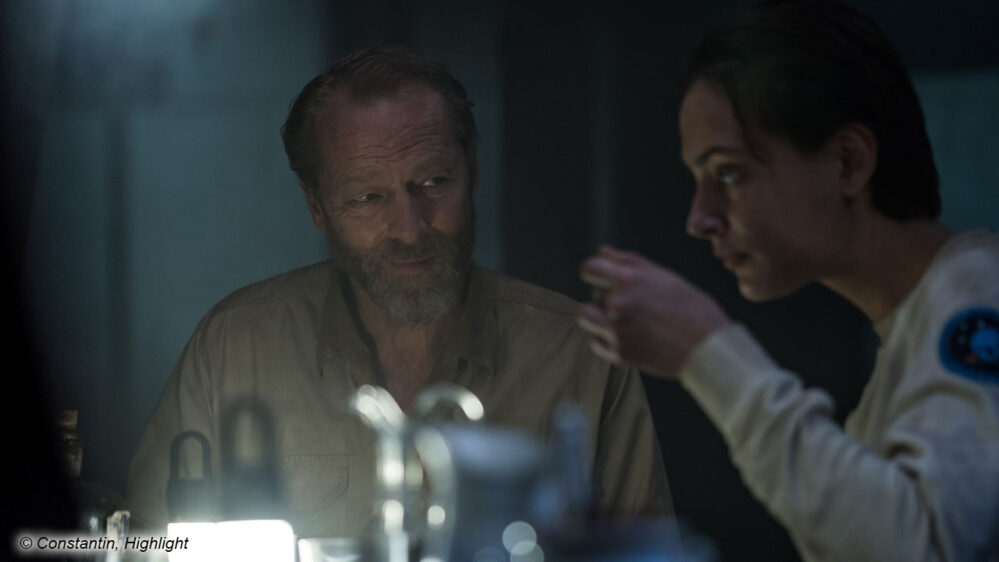 Iain Glen in "Tides"