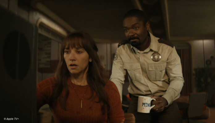 Rashida Jones und David Oyelowo in „Silo“