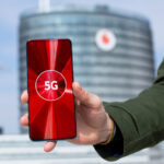 Vodafone Handy mit 5G Symbol