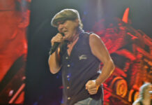 AC/DC-Sänger Brian Johnson beim Live-Konzert in River Plate