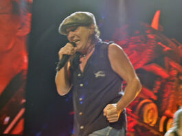 AC/DC-Sänger Brian Johnson beim Live-Konzert in River Plate