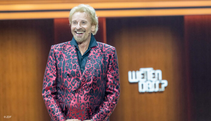 Thomas Gottschalk vor Wetten, dass-Logo