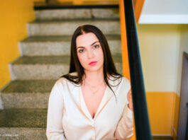 Sophie Jones bei den Zeugen Jehovas