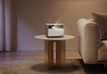 4K Projektor XGIMI Horizon Ultra im Wohnzimmer