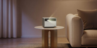 4K Projektor XGIMI Horizon Ultra im Wohnzimmer