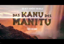 Das Kanu des Manitu Logo vor einem Wasserfall