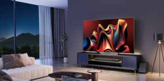 Der Hisense U7N Mini LED ULED TV in einem Wohnzimmer