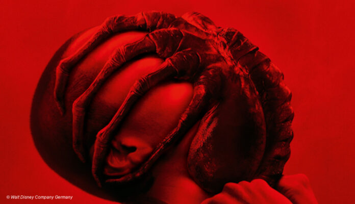 Alien-Romulus-Plakat Gesicht mit Facehugger