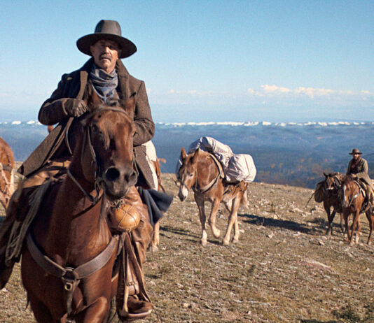 Kevin Costner auf einem Pferd