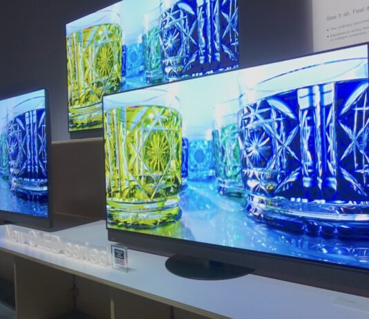 CES 2025 Panasonic OLED Z95B