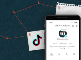 Smartphone mit ARD Team Recherche Kanal