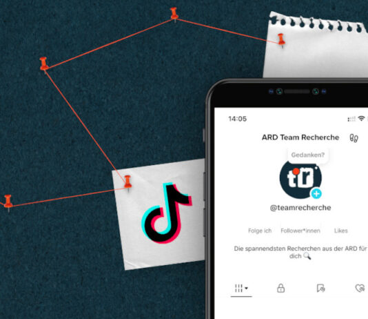 Smartphone mit ARD Team Recherche Kanal