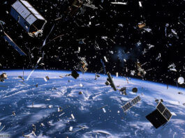 Weltraumschrott