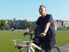 MagentaTV Herr Raue reist Amsterdam