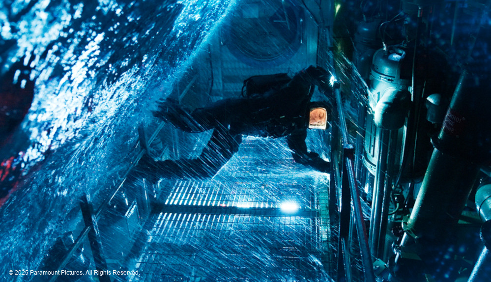 Tom Cruise in Mission Impossible 8 im U-Bot