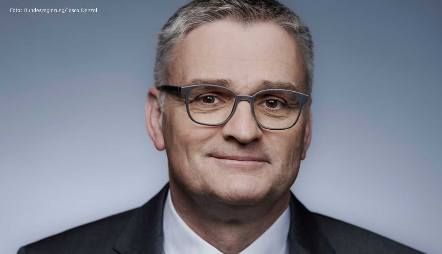 Jetzt „auf der anderen Seite“: Regierungssprecher stellt sich vor