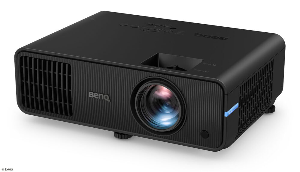 lw600st-plus-Benq Beamer