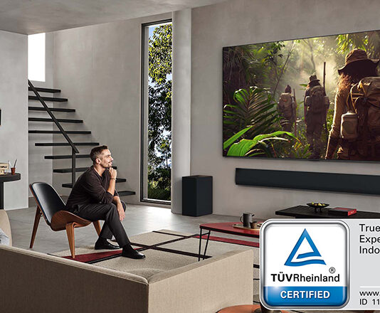 Gütesiegel „True Visual Experience with Indoor Lighting“.