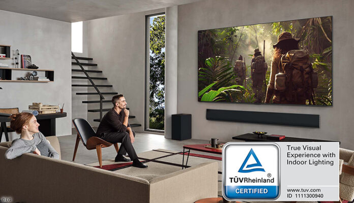 170625 LG OLED TÜV Gütesiegel „True Visual Experience with Indoor Lighting“.