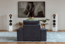 Aktiv-Standlautsprecher von Teufel spielen Musik direkt via Bluetooth.