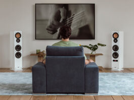 Aktiv-Standlautsprecher von Teufel spielen Musik direkt via Bluetooth.