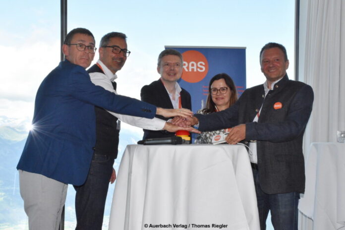 Feierliche Inbetriebnahme des DLF in Südtirol durch Peter Silbernagl (RAS), Arno Kompatscher (Ladeshauptmann Südtirol), Uwe Knöchel (DLF), Esther Mitterstieler (ORF Tirol), Georg Plattner (RAS)