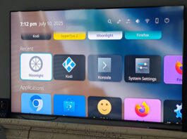 Plasma Bigscreen mit Linux-Desktop.