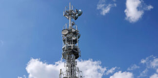 Neue Antenne für besseren Empfang von DAB+ in Luzern.