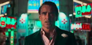Colin Farrell vor einem Casino in "Ballad of a Small Player"