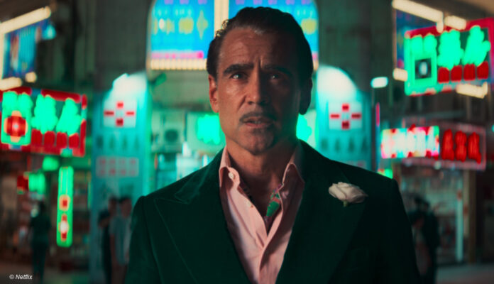 Colin Farrell vor einem Casino in "Ballad of a Small Player"