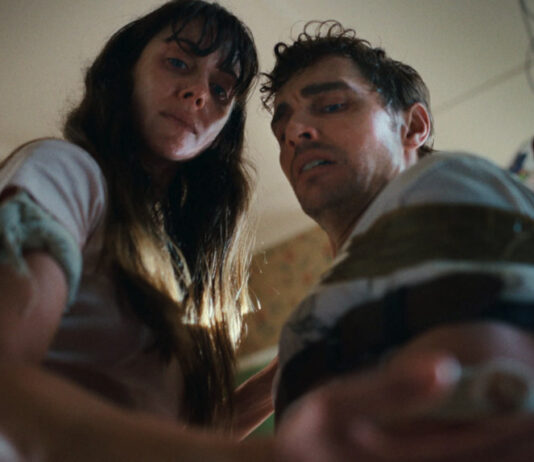Alison Brie und Dave Franco in Together
