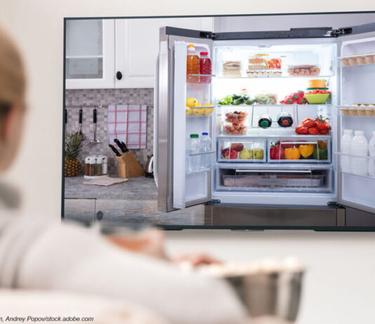 Tv mit Kühlschrank