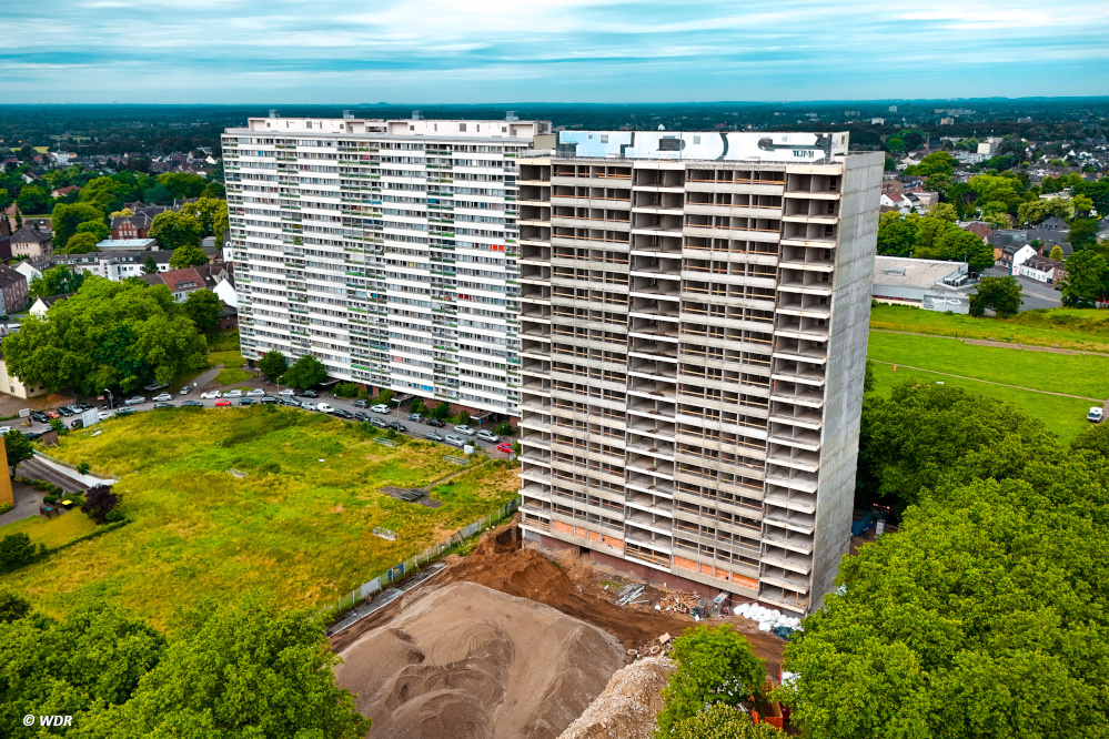 WDR-bertr-gt-Sprengung-von-ber-hmten-Hochhaus-live