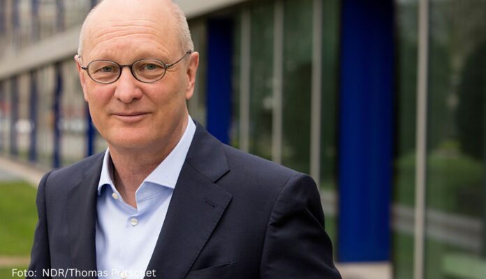 Joachim Knuth Joachim Knuth